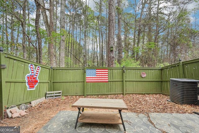 407 N Lake Drive G-4, Carrollton, GA 30117