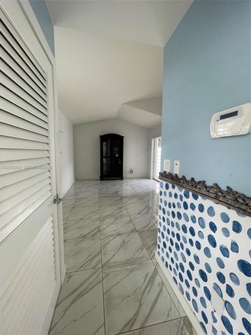13706 SW 147th Cir Lane 16, Miami, FL 33186