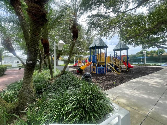 13706 SW 147th Cir Lane 16, Miami, FL 33186
