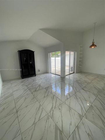 13706 SW 147th Cir Lane 16, Miami, FL 33186