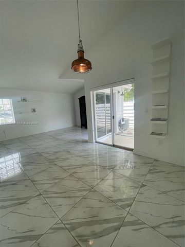 13706 SW 147th Cir Lane 16, Miami, FL 33186