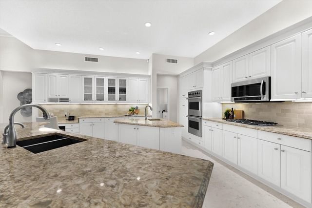 2107 PINNACLE CIRCLE S, Palm Harbor, FL 34684