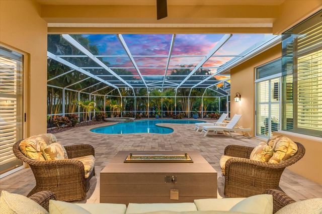 2107 PINNACLE CIRCLE S, Palm Harbor, FL 34684