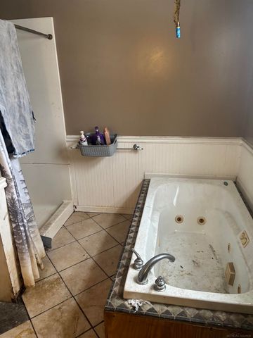 216 W Franklin Avenue, Reed City, MI 49677