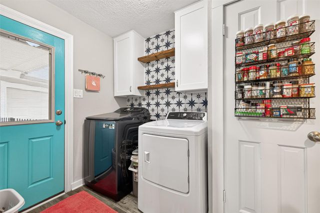 37 Windsor Drive, Conroe, TX 77304