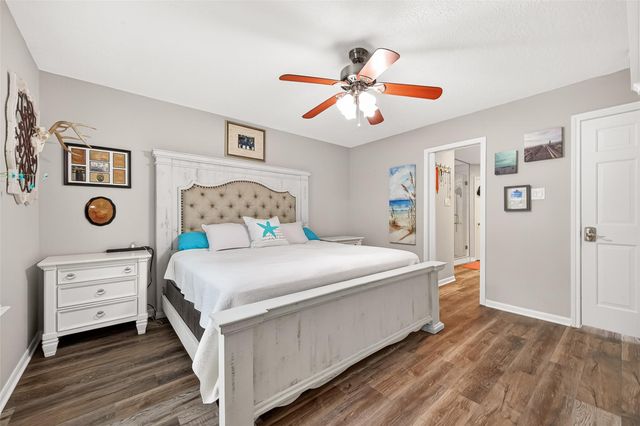 37 Windsor Drive, Conroe, TX 77304