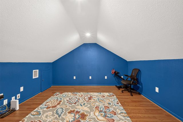 37 Windsor Drive, Conroe, TX 77304