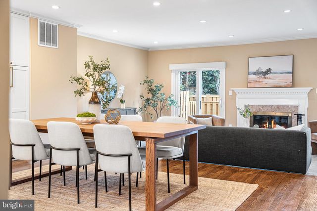 29 N OAKLAND ST, Arlington, VA 22203