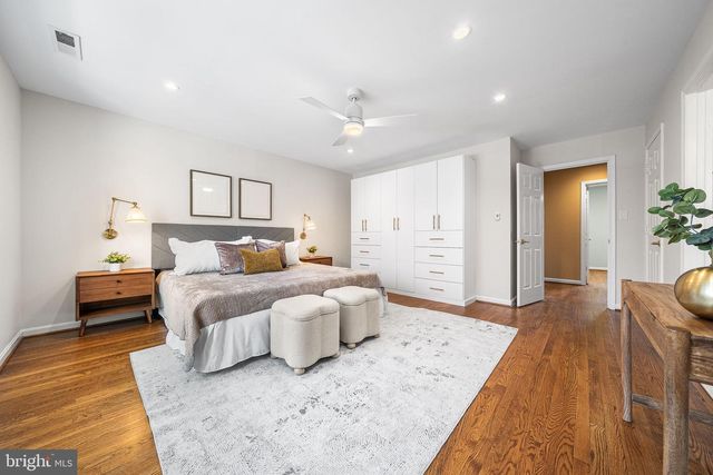 29 N OAKLAND ST, Arlington, VA 22203