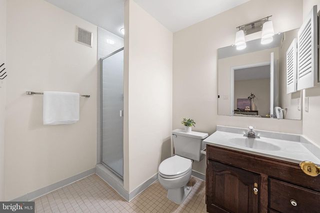 29 N OAKLAND ST, Arlington, VA 22203