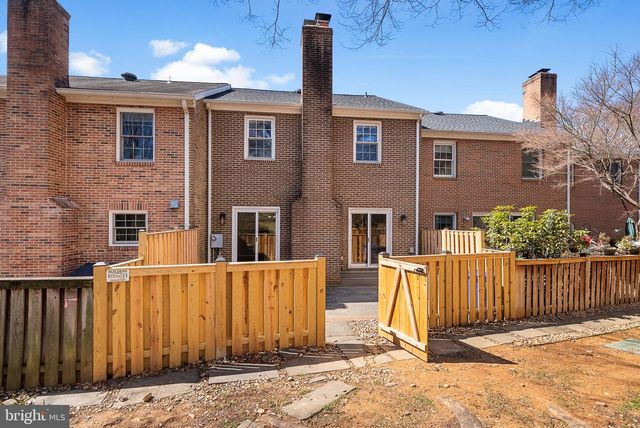 29 N OAKLAND ST, Arlington, VA 22203