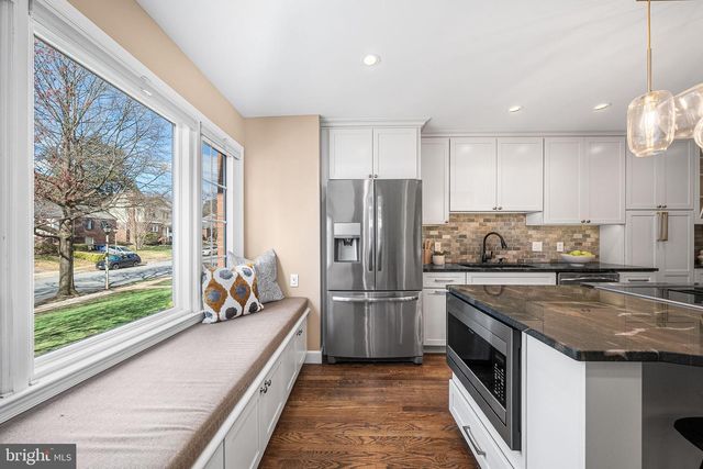 29 N OAKLAND ST, Arlington, VA 22203