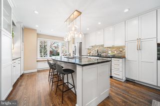 29 N OAKLAND ST, Arlington, VA 22203