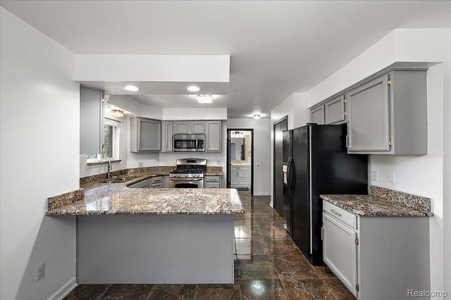 48156 Virginia Court, Macomb Township, MI 48044