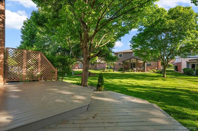 48156 Virginia Court, Macomb Township, MI 48044