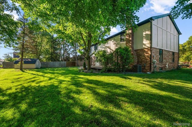 48156 Virginia Court, Macomb Township, MI 48044