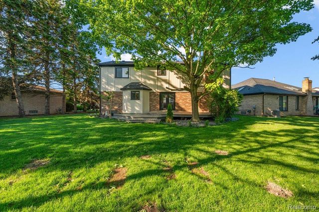 48156 Virginia Court, Macomb Township, MI 48044
