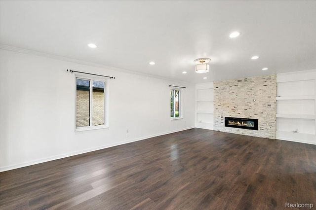 48156 Virginia Court, Macomb Township, MI 48044