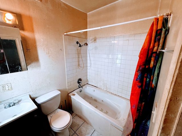 4036 W Lexington Street, Chicago, IL 60624