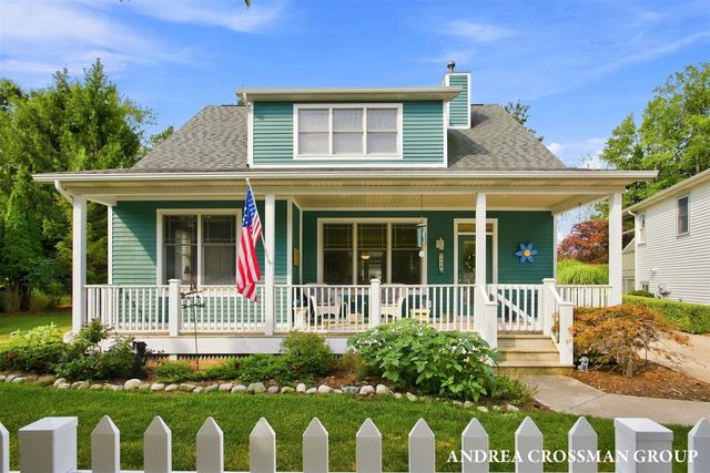 459 Summer Grove Drive, Douglas, MI 49406