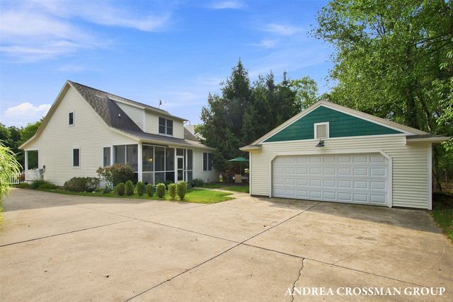 459 Summer Grove Drive, Douglas, MI 49406