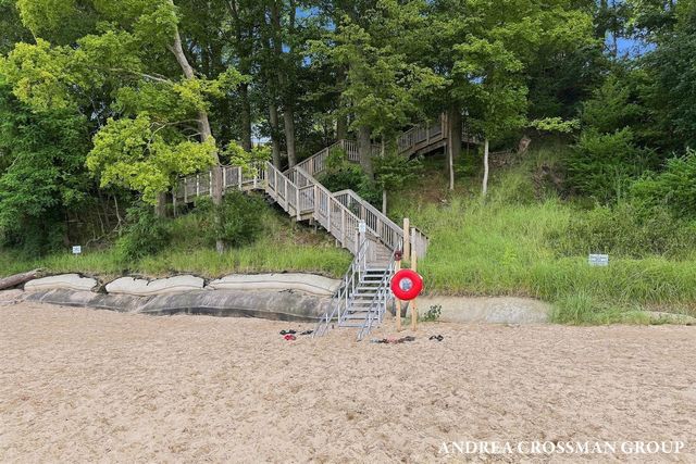 459 Summer Grove Drive, Douglas, MI 49406
