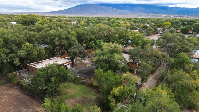 3871 Corrales Road, Corrales, NM 87048
