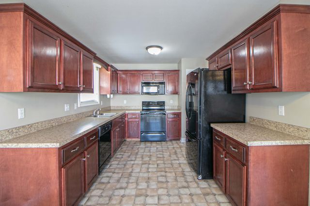 3740 Cindy Jo Dr, N, Clarksville, TN 37040