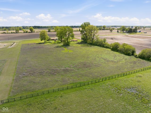 2406 E County Road 250 N, Danville, IN 46122