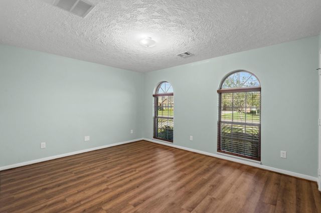 2616 Apache Street, League City, TX 77573