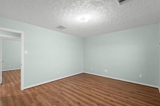 2616 Apache Street, League City, TX 77573