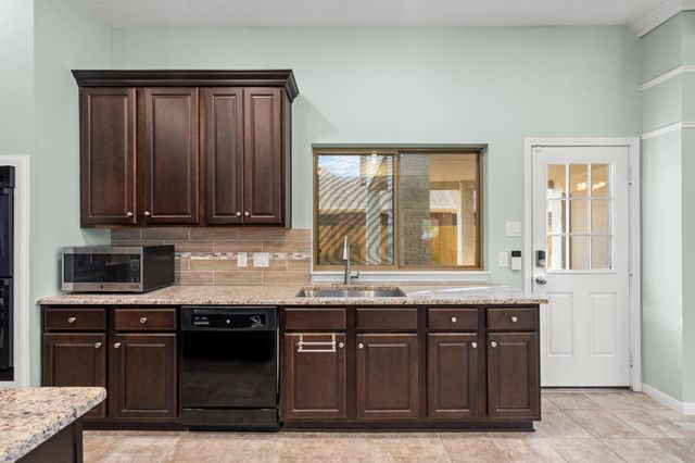 2616 Apache Street, League City, TX 77573