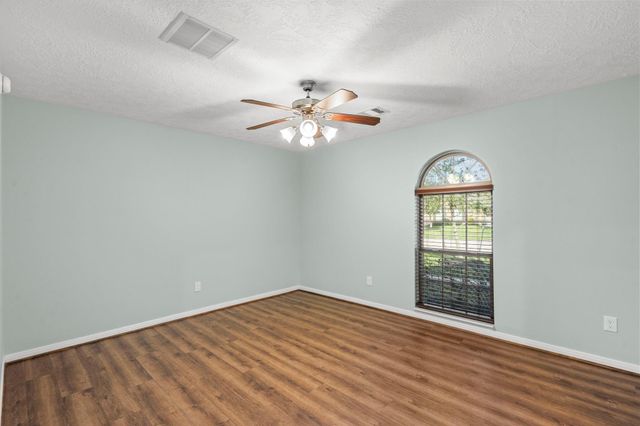 2616 Apache Street, League City, TX 77573