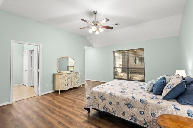 2616 Apache Street, League City, TX 77573