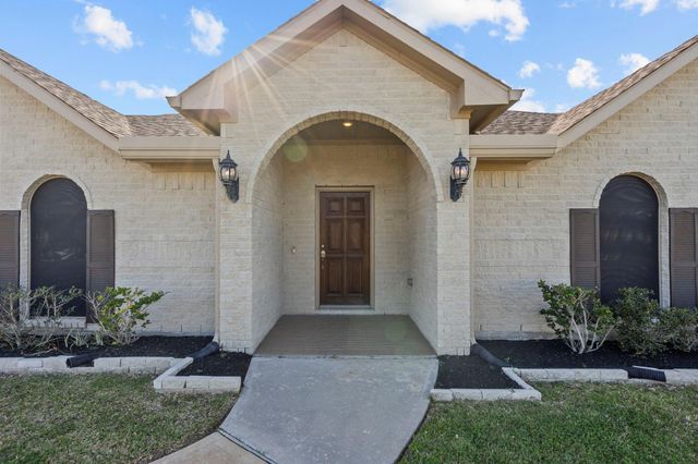 2616 Apache Street, League City, TX 77573