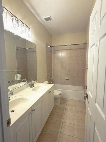 3258 NW 32nd Ter, Oakland Park, FL 33309