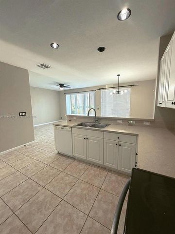 3258 NW 32nd Ter, Oakland Park, FL 33309