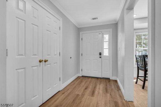 127 Williamson Ct, Bridgewater Twp., NJ 08807