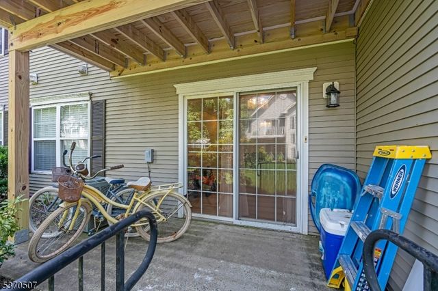 127 Williamson Ct, Bridgewater Twp., NJ 08807
