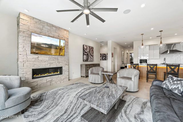 37200 N CAVE CREEK Road 1119, Scottsdale, AZ 85262