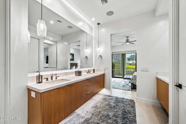 37200 N CAVE CREEK Road 1119, Scottsdale, AZ 85262