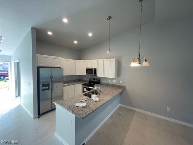 3534 SW 17th AVE, Cape Coral, FL 33914