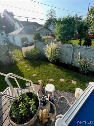 31 Rose Avenue, West Seneca, NY 14224