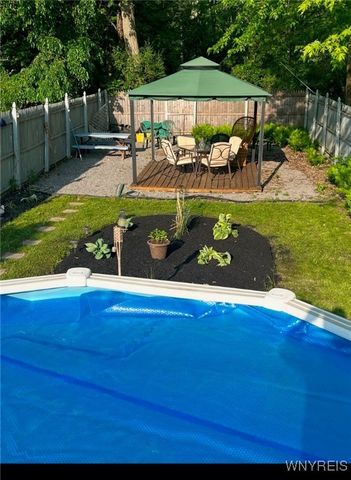 31 Rose Avenue, West Seneca, NY 14224