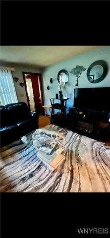 31 Rose Avenue, West Seneca, NY 14224