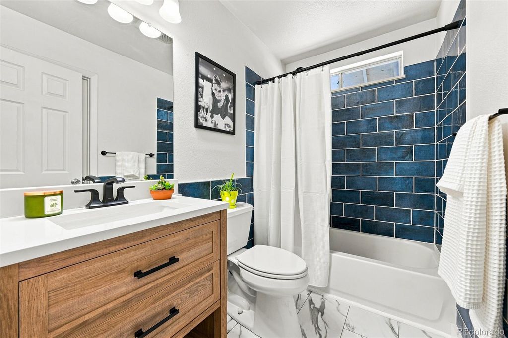 Image 15 of property listing at 6046 S Willow Way, Greenwood Village, CO 80111