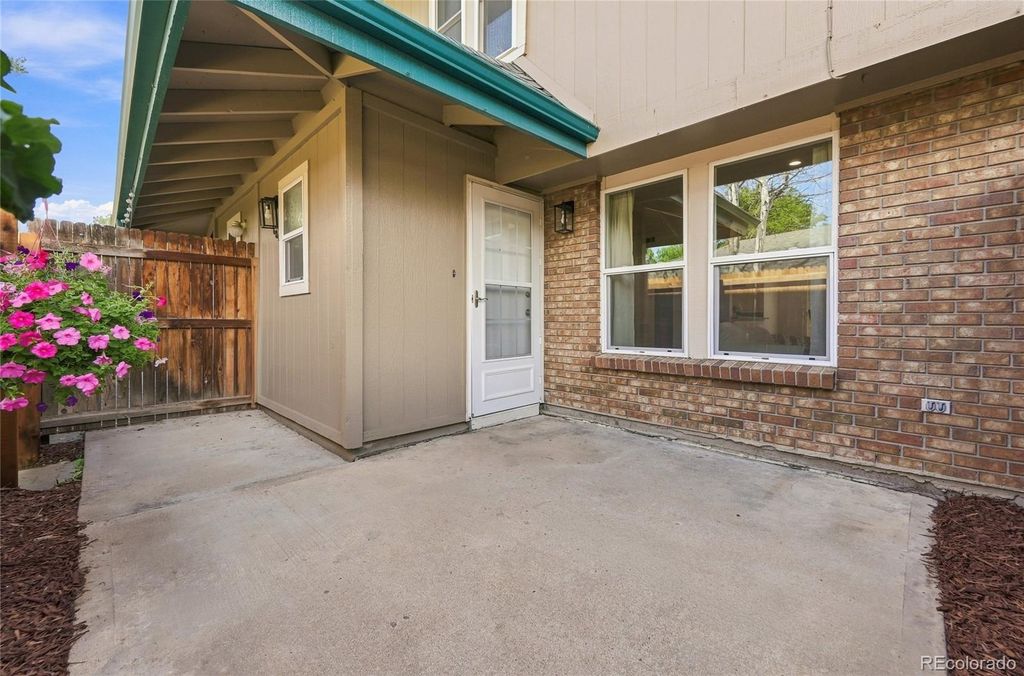 Image 18 of property listing at 6046 S Willow Way, Greenwood Village, CO 80111