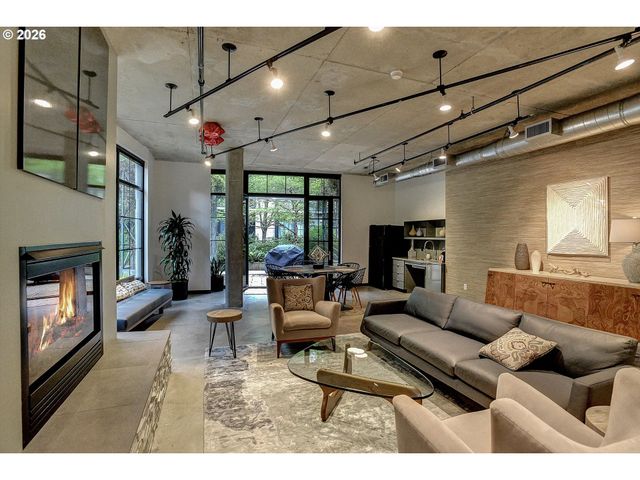 1030 Nw 12TH Ave 330, Portland, OR 97209