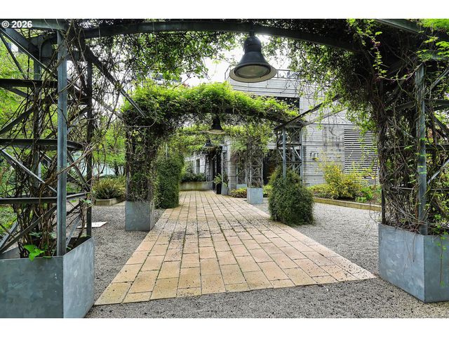 1030 Nw 12TH Ave 330, Portland, OR 97209