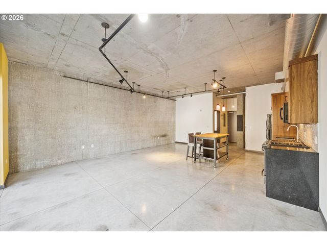 1030 Nw 12TH Ave 330, Portland, OR 97209